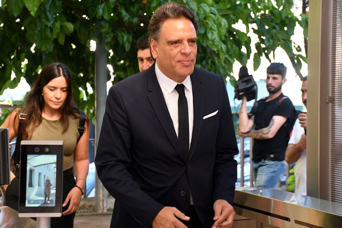 El exministro de Seguridad de Córdoba, Alfonso Mosquera, al llegar a declarar como testigo en el juicio por el asesinato de Blas Correas