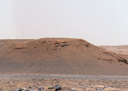 El explorador robótico Mars analizó la composición del cráter Jezero
