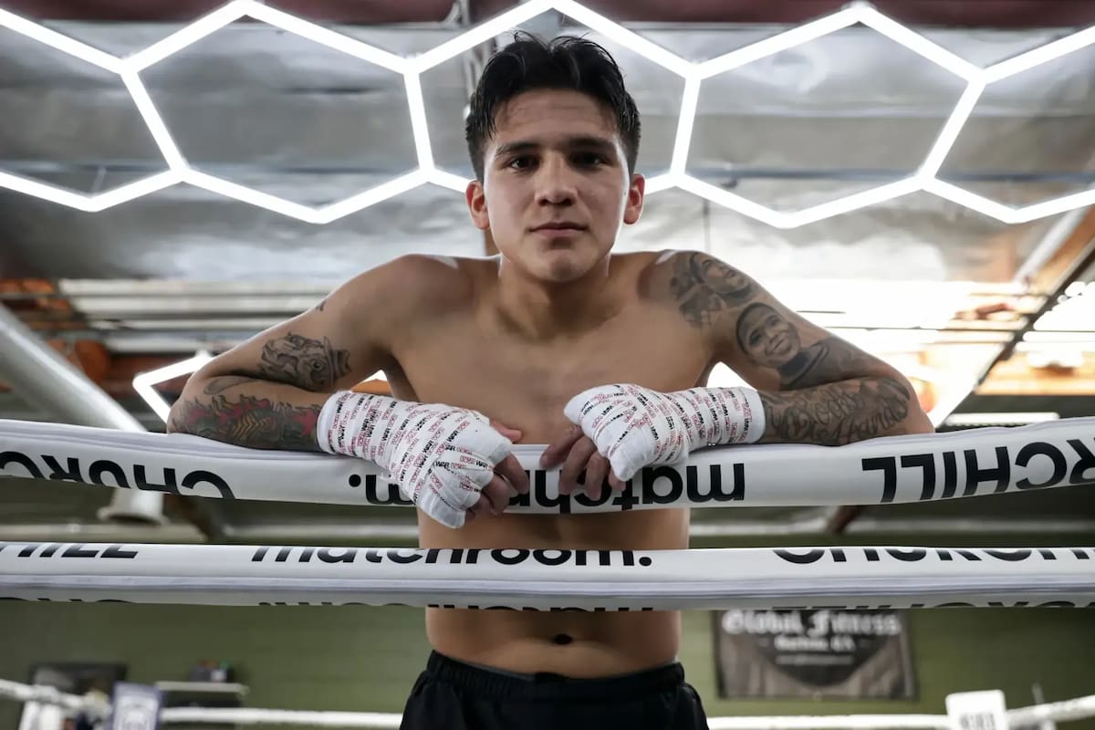 El explosivo campeón de peso supermosca Bam Jesse Rodríguez se sigue abriendo paso como una de las jóvenes estrellas en el deporte.