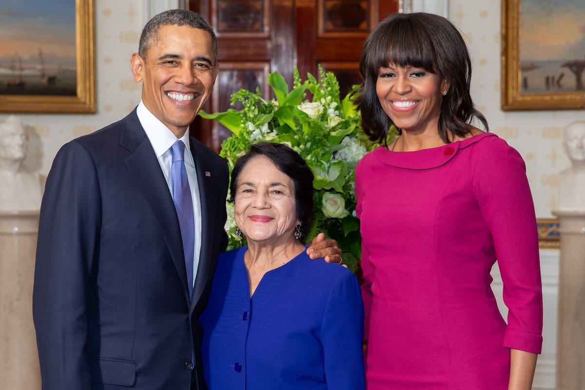 El expresidente Barack Obama y el gobernador de California, Gavin Newsom, lideraron los homenajes a la activista de los derechos civiles Dolores Huerta