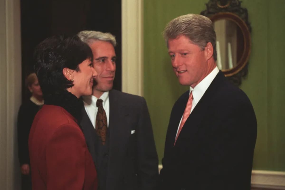 El expresidente Bill Clinton fue acusado de que le gustan las chicas "jóvenes"