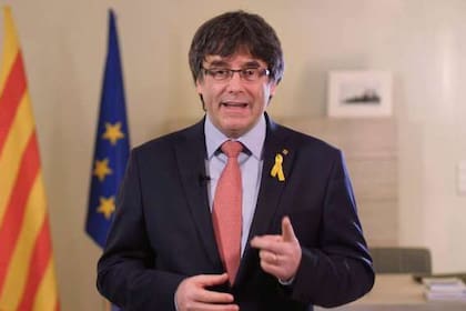 El expresidente catalán, en el video en el que anunció, ayer, su paso al costado