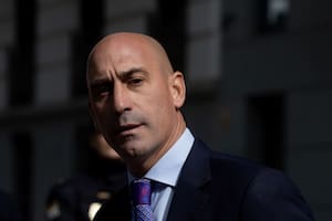 Rubiales declaró ante un juez sobre el polémico beso a Jenni Hermoso y aseguró que fue consentido