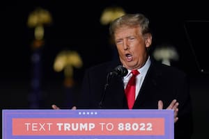 El expresidente Donald Trump arremetió contra Ron DeSantis por oficializar sus intenciones de conseguir la candidatura republicana a la presidencia de EE.UU.