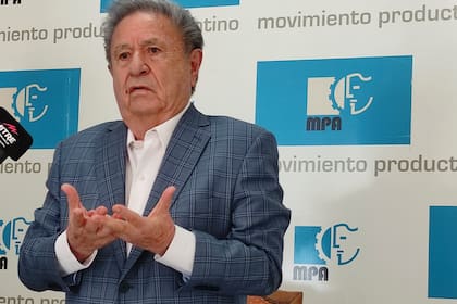 El expresidente Eduardo Duhalde, este martes por la mañana, en la sede del Movimiento Productivo Argentino