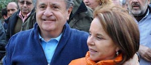 La Justicia pide indagar a Duhalde, Verbitsky y otras 30 personas por el Vacunatorio VIP