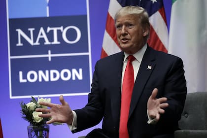 El expresidente estadounidense Donald Trump dice que una vez advirtió que permitiría a Rusia hacer lo que quisiera con los países miembros de la OTAN que adeudan pagos