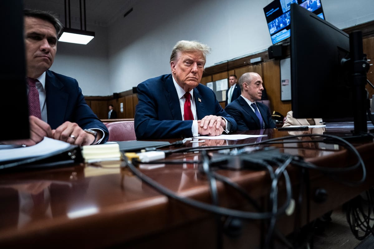 El expresidente estadounidense Donald Trump en la corte en la ciudad de Nueva York, el 15 de abril de 2024. (Jabin Botsford/Pool Photo via AP)