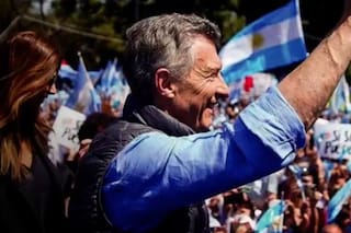 Macri saludó a un tuitero que se va del país: "¡Gracias por todo el apoyo Apu!"