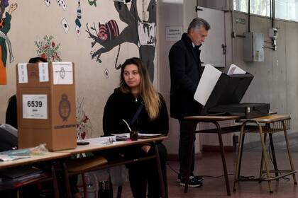 El expresidente Mauricio Macri emitió su voto esta mañana en una escuela del barrio de Palermo