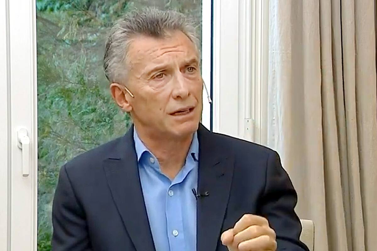 El expresidente rompió el silencio y se refirió a su futuro político; "me siento cómodo acompañando a los que tienen vocación de liderar", agregó