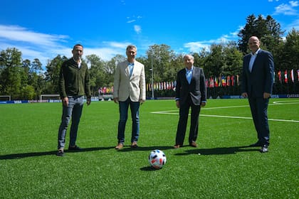 El expresidente y Gianni Infantino compartieron un acto formal y este miércoles le organizaron, a modo de bienvenida formal al "mundo FIFA", un picadito