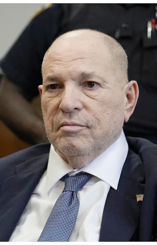 El exproductor Harvey Weinstein y su antigua asistente, Rowena Chiu