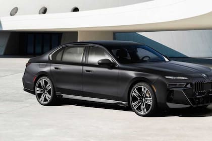 El exquisito BMW Serie 7 ya está disponible en el país