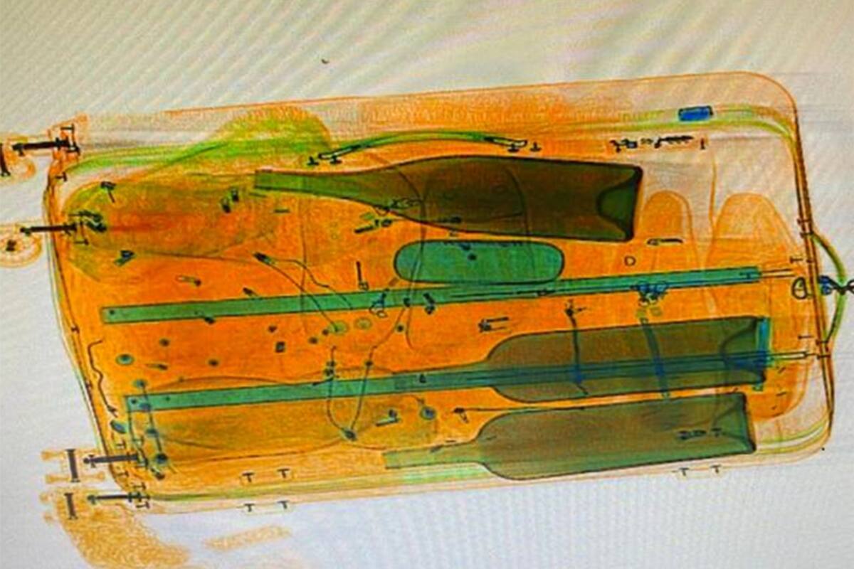 El éxtasis estaba en tres botellas de vidrio que simulaban tener vino