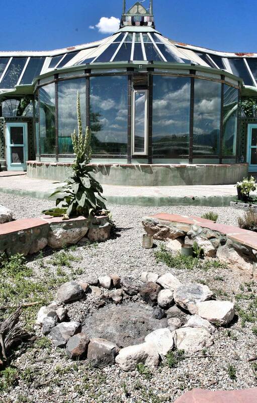 El exterior de Phoenix Earthship