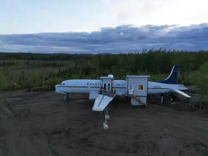 El exterior del avión ubicado en Alaska