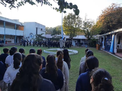 El exterior del Colegio, en un acto por el Día del Himno Nacional Argentino el pasado 11 de mayo