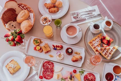 El fabuloso desayuno con patisserie francesa