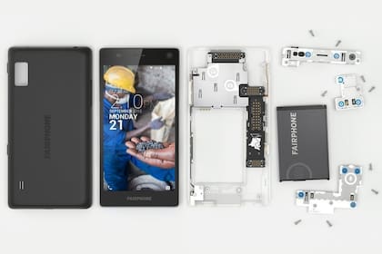 El Fairphone 2 está diseñado para facilitar el recambio de piezas dañadas o para las que hay versiones más nuevas, con el objetivo de reducir la basura electrónica