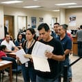 Qué cambia para venezolanos tras el fallo que obliga al Uscis a mover casos congelados