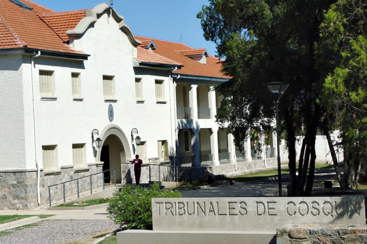 El fallo fue dictado por el Juzgado de Control, Niñez, Juvenil y Penal Juvenil de Cosquín