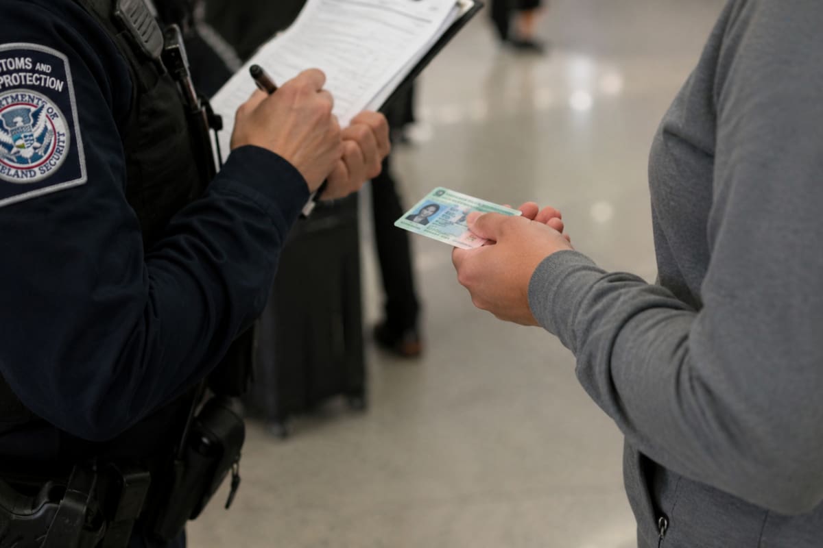 A decisão da Suprema Corte autoriza os agentes do CBP a reprimir os migrantes na fronteira