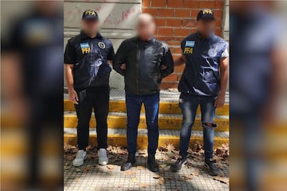 El falsificador detenido por la Policía Federal Argentina (PFA)