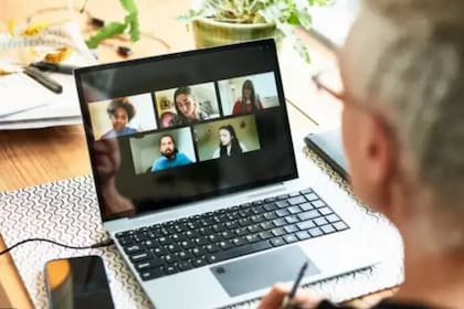 El falso “movimiento del teclado” por el que despidieron a varios empleados de un banco en EE.UU