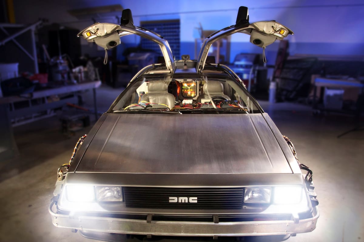 El famoso DeLorean DMC-12 de Volver al Futuro