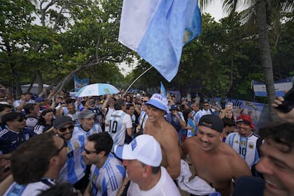 El fanatismo de los hinchas argentinos se traslada de Miami a Atlanta