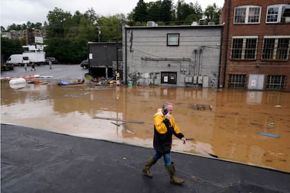 El fantasma del huracán Helene, que afectó a Carolina del Norte en 2014, regresa con una nueva alerta por tormentas severas y riesgo de inundaciones para este martes 13 de mayo (Erik Verduzco/AP)