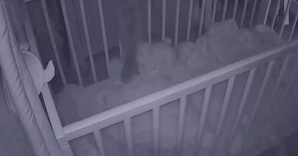 El fantasma que dice un hombre que entró a la cuna de su bebe