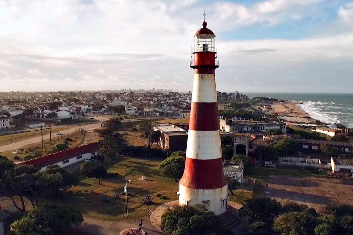 El faro de la Memoria, en Mar del Plata