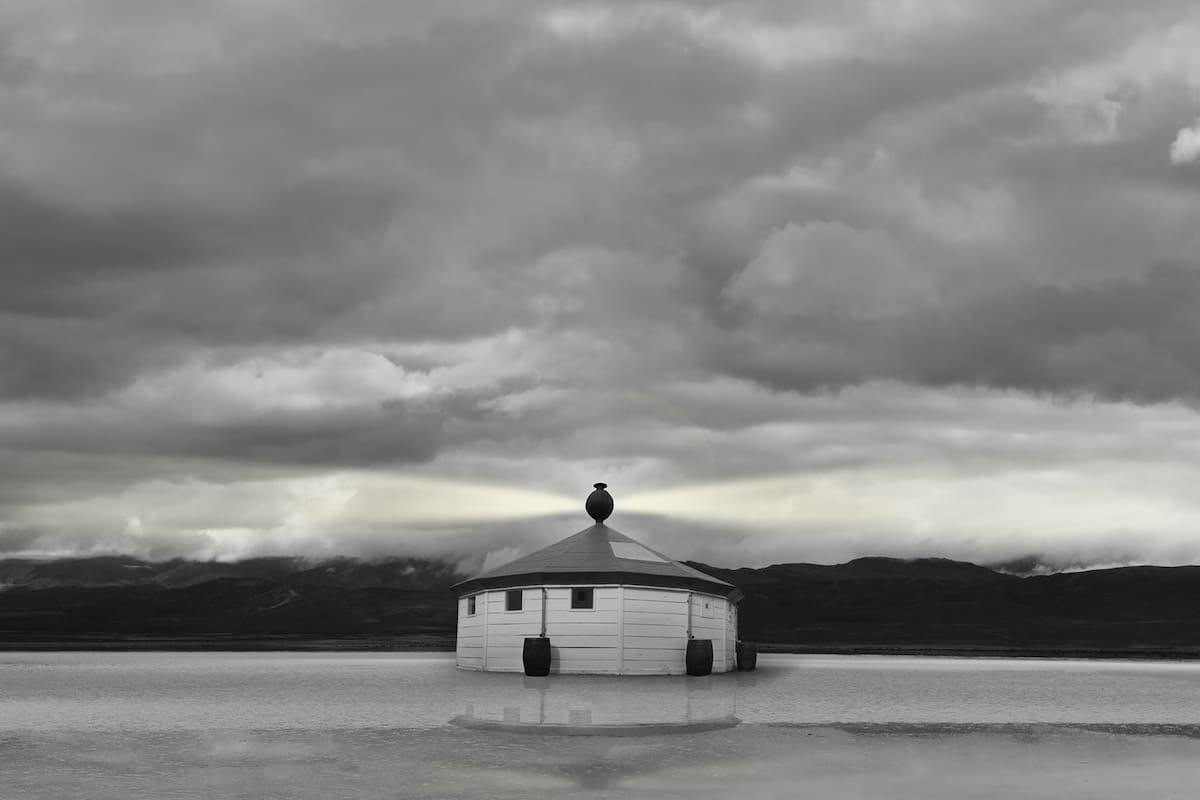 El faro en Atlántico Sur, video de la artista Matilde Marín exhibido en una sección sobre el paisaje