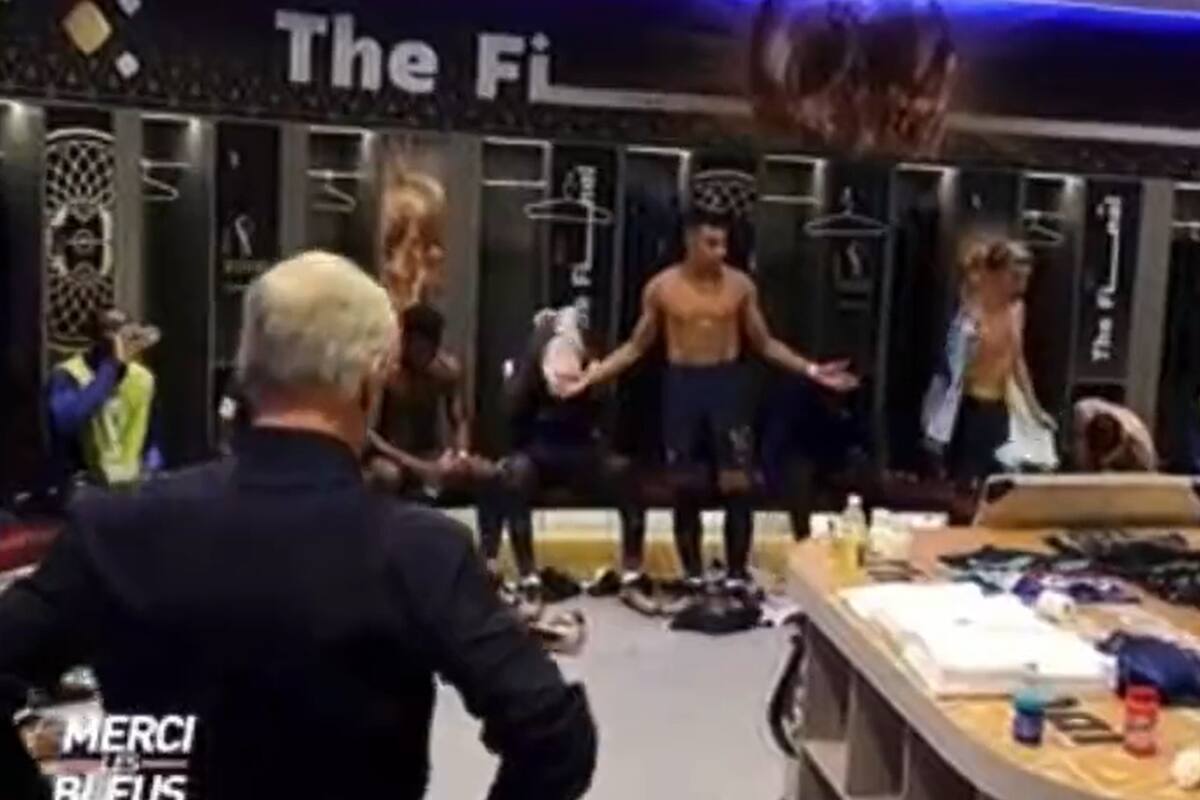 El fastidio de Mbappé tras el primer tiempo de Francia ante la Argentina