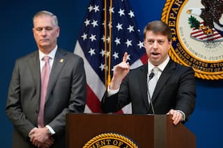 El FBI dice que frustró un plan de ataques en Nochevieja inspirado en el grupo Estado Islámico