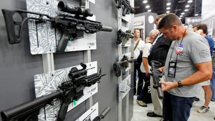 El FBI difundió los pedidos de permisos previos a una compra
