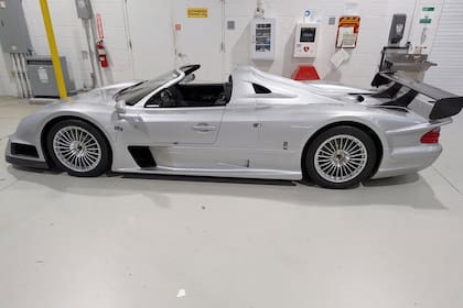 El FBI incautó un Mercedes-Benz CLK GTR Roadster de 2002 vinculado a Ryan Wedding