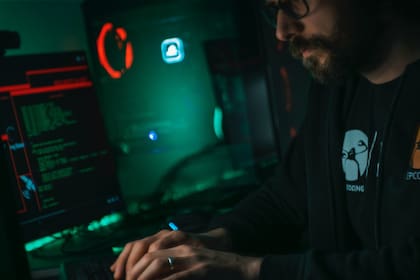 El FBI se unió con autoridades de otros países para lograr ingresar en la red del grupo Hive, dedicado al secuestro de sistemas informáticos