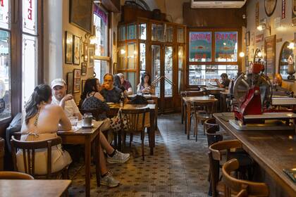 "El Federal" bar notable ubicado en el barrio porteño de San Telmo
