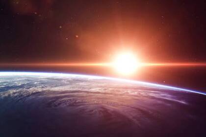 El fenómeno marca el pasaje de la primavera al verano y además el día del solsticio es el más largo del año