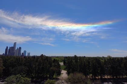 El fenómeno óptico inundó el cielo del AMBA