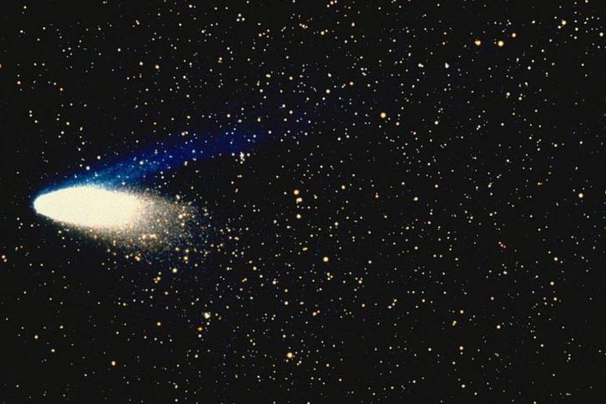 El fenómeno se pudo ver a simple vista en 1996 y fue descubierto por un astrónomo amateur