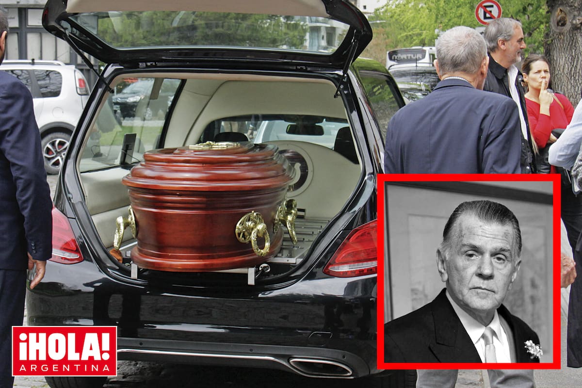 El féretro de Alberto Dodero -quien murió el jueves 19 de octubre a los 80 años- llegó al Cementerio de la Recoleta el sábado al mediodía. Sus familiares y amigos le rindieron un homenaje con emotivos mensajes y flores blancas.
