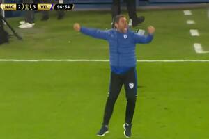 El festejo alocado de Julo Vaccari por la victoria agónica de Vélez
