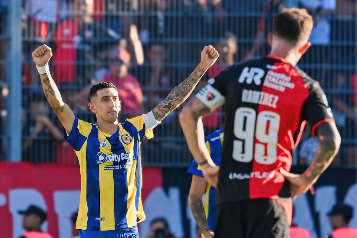 El festejo de Ángel Di María tras marcar el 1-0 en el clásico