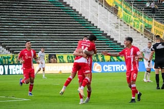 Argentinos se aprovechó de Aldosivi, que todavía no ganó, y es escolta junto a River