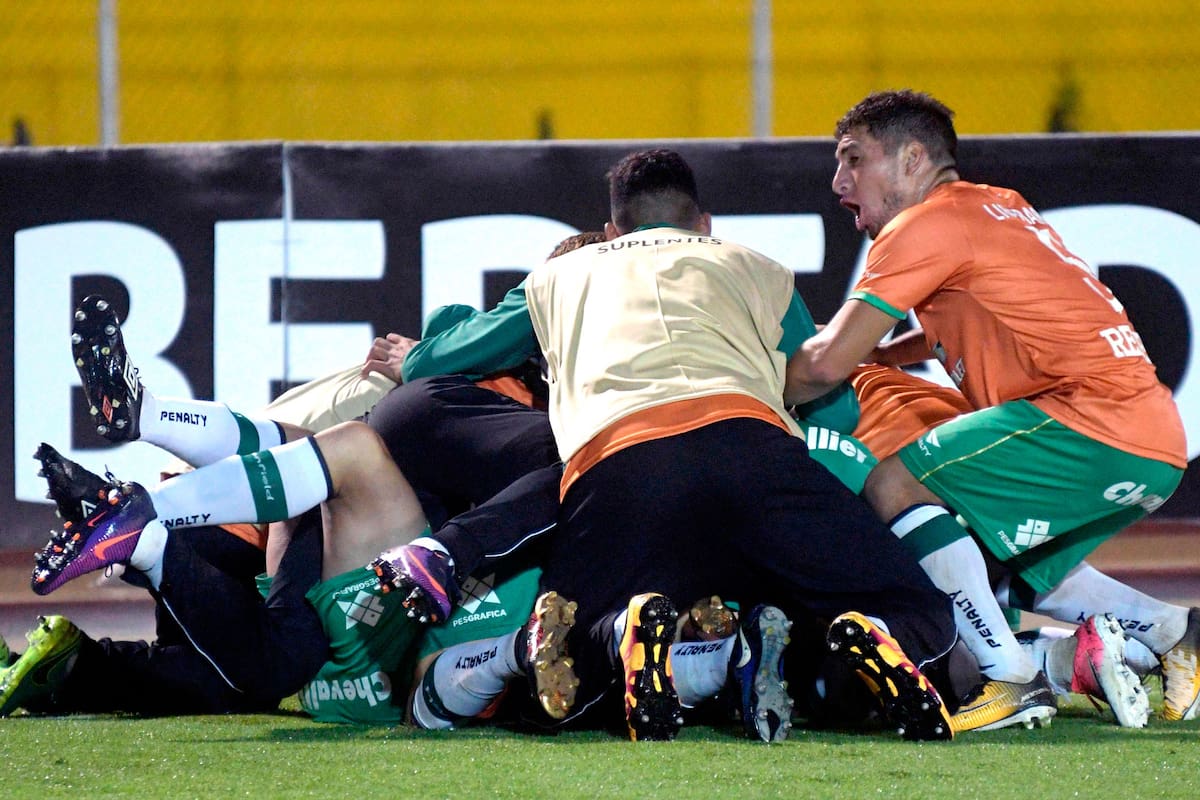 El festejo de Banfield con el agónico gol de Sperduti