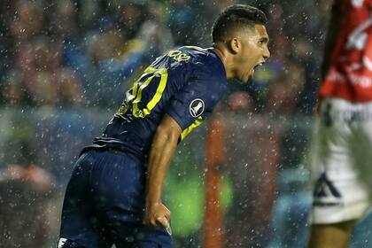 El festejo de Bebelo Reynoso, que se consolida en Boca con la confianza que le da el DT Gustavo Alfaro